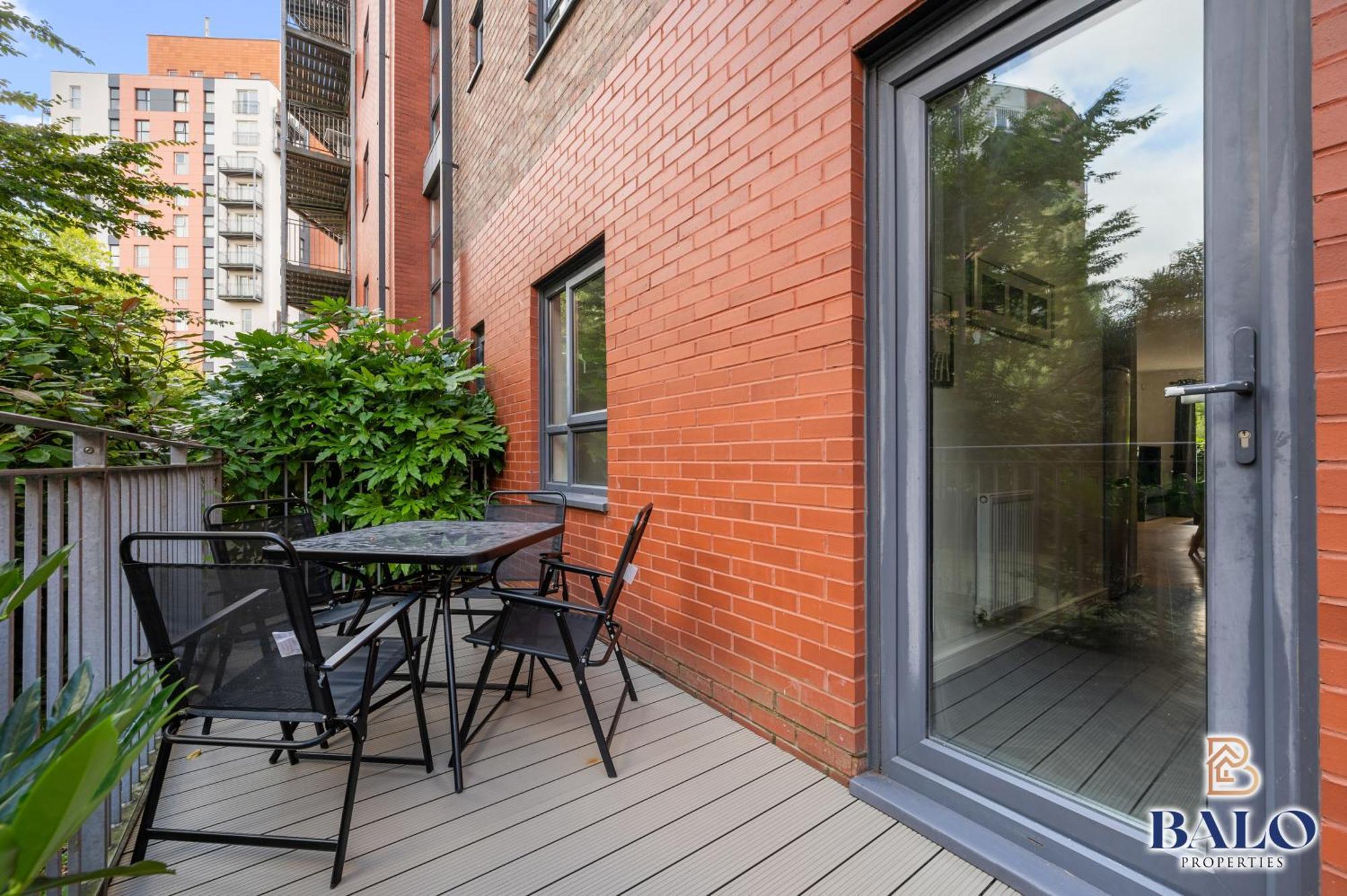 Modern Spacious 2Bedroom Apartment Great! Location By Etihad Mancity Stadium& Coop Live Arena 맨체스터 외부 사진